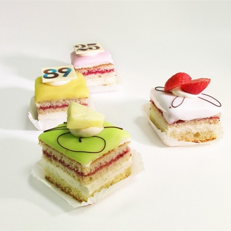 Petit Fours Logo/tekst